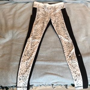 Lululemon size 6 leggings